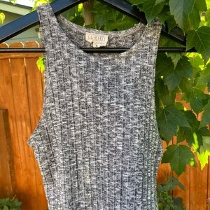 LA Hearts grey crop top.